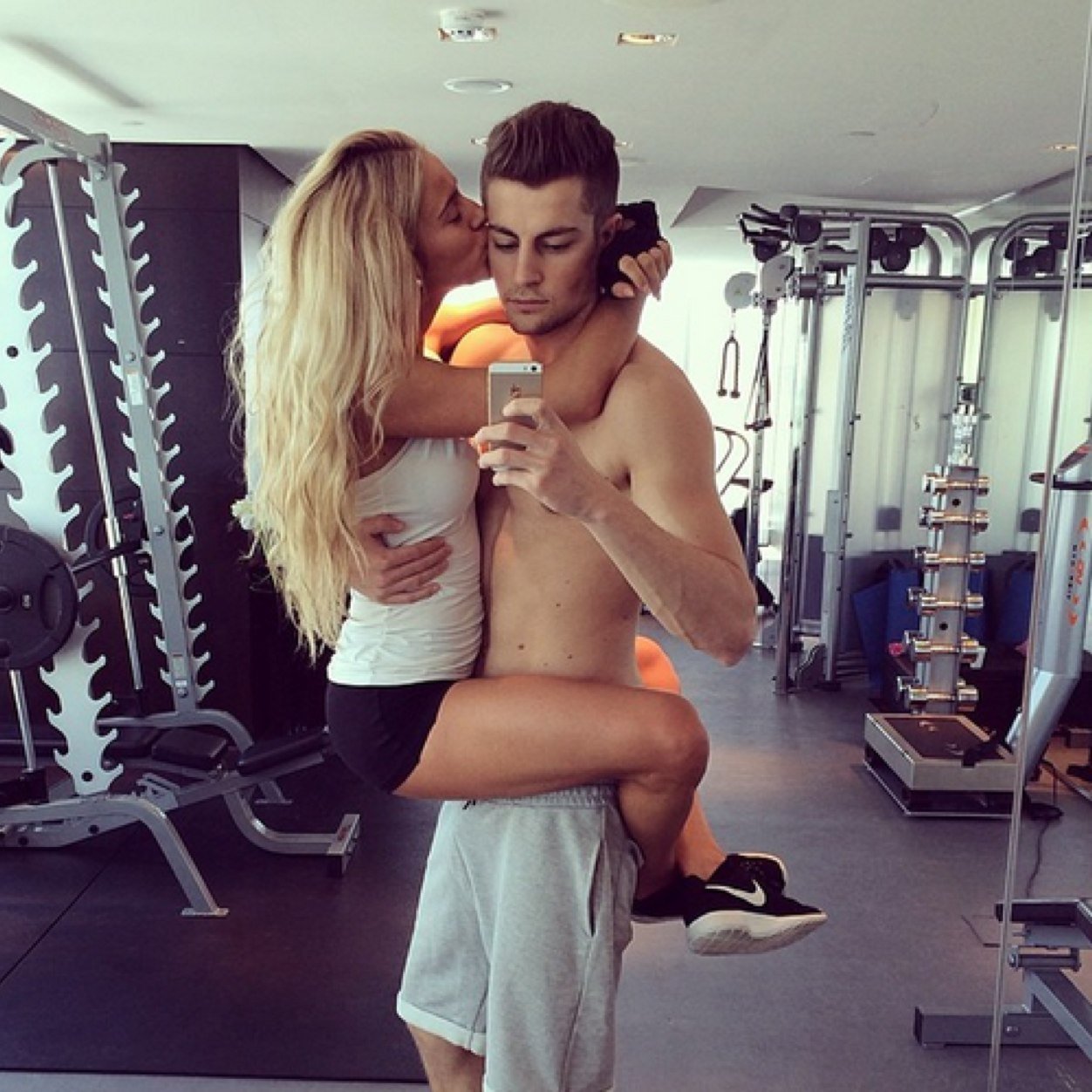 13 Reasons Why Couples Who Sweat Together, Stay Together 8