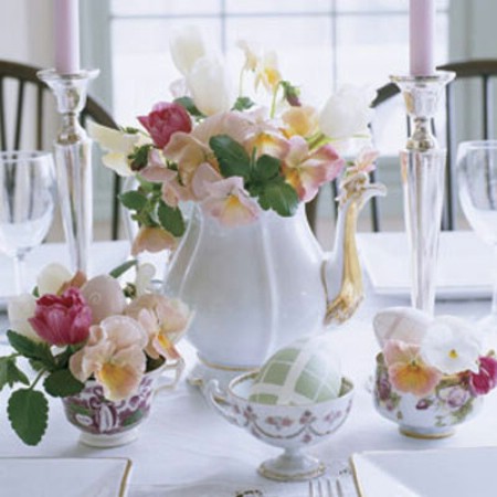 Teapot Flower Display - 40 Beautiful DIY Easter Centerpieces to Dress Up Your Dinner Table