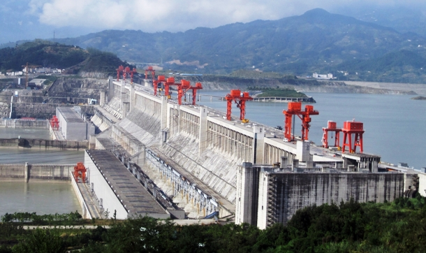 The most powerful and largest scale power plant in the world is the Chinese Three Gorges Dam located in the Yiling District. It