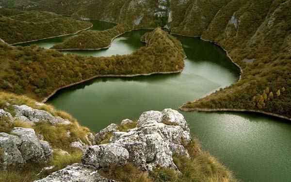 25. Uvac River Canyon, Serbia