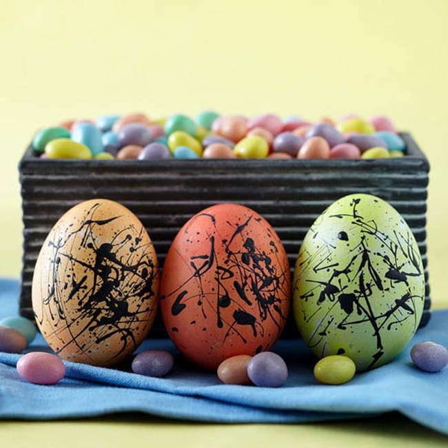 Splatter paint eggs