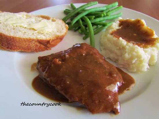 slow cooker cube steak with gravy meal
